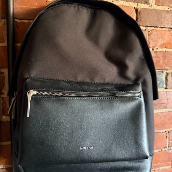 Matt and Nat Backpack - Picture 6 of 6